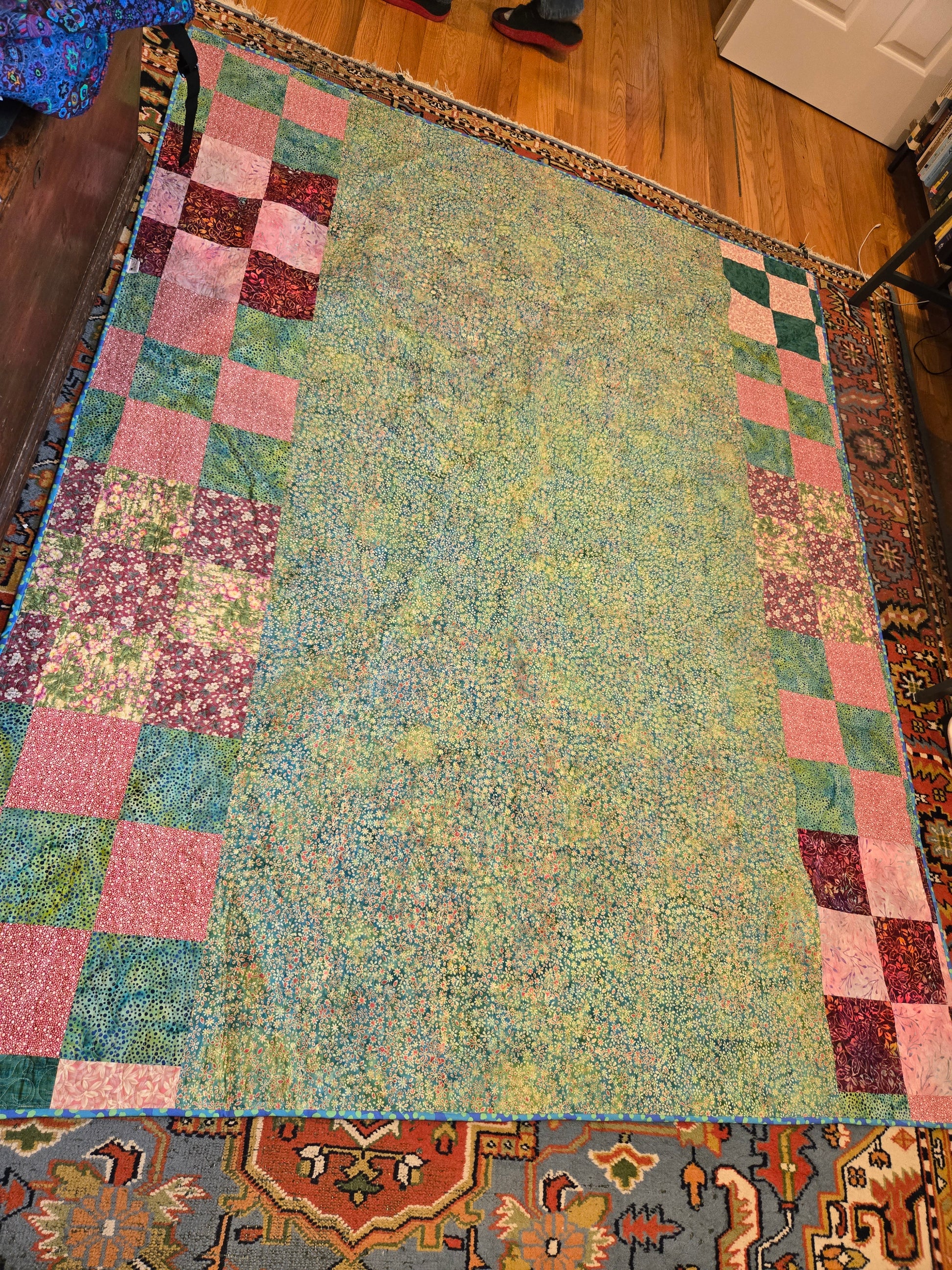 Just a better view of the entire back of the quilt. 